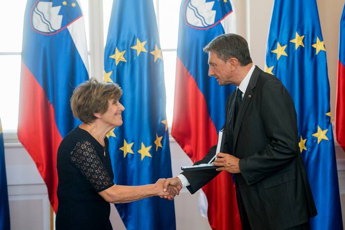 Predsednik Pahor vro�il dr�avno odlikovanje medaljo za zasluge Josipini Ani �ervek